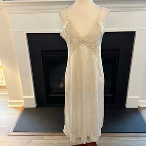 🤍 Vintage Vanity Fair Lace Slip Dress | 1950s Nylon Nightgown